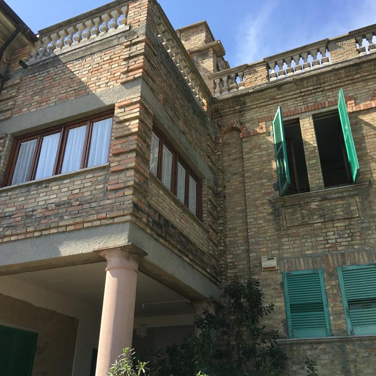Appartamento Esmeralda Tortoreto Kültér fotó